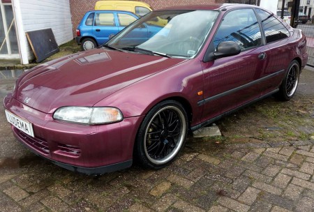 HONDA CIVIC COUPÉ 1.5 LSI *met Launch control* -Bouwjaar: 1995 -Carrosserie: Coupe -APK tot: maart 2018 -Brandstof:Benzine -Kilometerstand: 227.xxx km -Transmissie:Handgeschakeld -Gewicht: 998 kg -Prijs € 1650,-