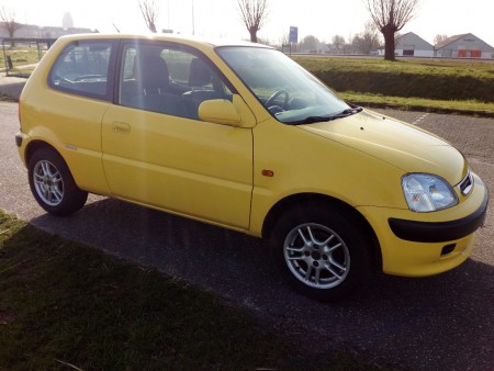 Honda Logo 1.3i Bouwjaar:1999. APK tot: 29 januari 2018.2de eigenaar. Brandstof:Benzine. Kilometerstand:147.178 km .Transmissie:Handgeschakeld. Vermogen:65 pk- Zeer netjes! inruil mogelijk. Prijs € 1299,-
