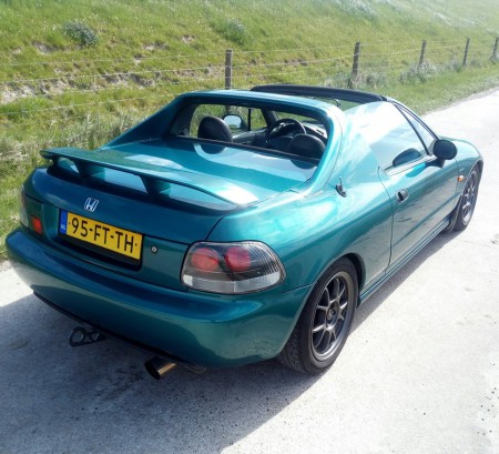 Honda Del Sol 1.6i V-tec. Bouwjaar:1995. APK tot: 11 maart 2018. Brandstof:Benzine. Kilometerstand:204.893 km .Transmissie:Handgeschakeld. Vermogen:125 pk- Zeer netjes! inruil mogelijk.