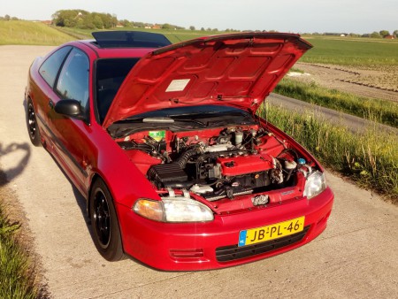 HONDA CIVIC COUPÉ 1.5 Dxi-Bouwjaar: 1994 -APK tot: 13-09-2017-Brandstof:Benzine -Kmstand: 251.394 km -Transmissie:Handgeschakeld -Gewicht: 998 kg-Rvs uitlaat systeem-Prijs € 1399,-
