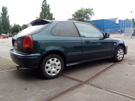 Honda civic 1.4i S In zeer nette staat !  Kmstand:274.000 - Apk: 07-03-2018 - Transmissie: Handgeschakeld - super staat  - Boekjes aanwezig - Prijs € 1399,-