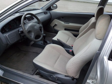 Honda civic 1.5 Vei uitvoering ( Vtec-e ) - 1ste eigenaar -  bj 1992 - kmstand 250.000 - Apk 15-09-2018 - Mooie en orginele auto met boekjes en slechts 1 van laatste 4 in Nederland -  Prijs €2200,-